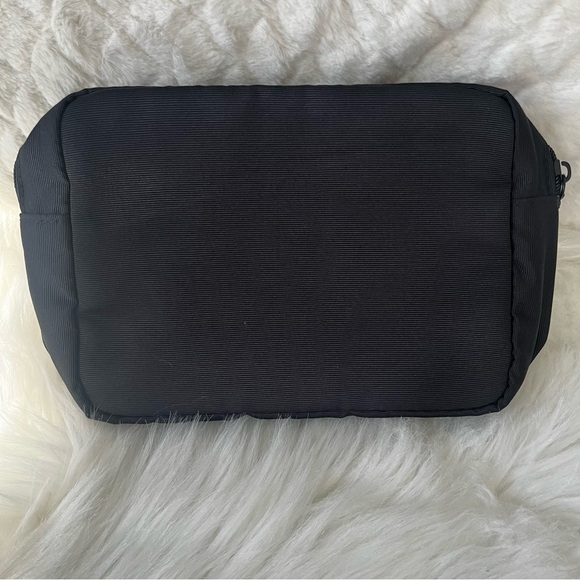 Nwot, Gucci Pouch - Picture 5 of 16